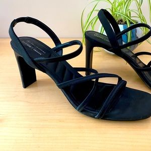 High heel sandals (size 9)
